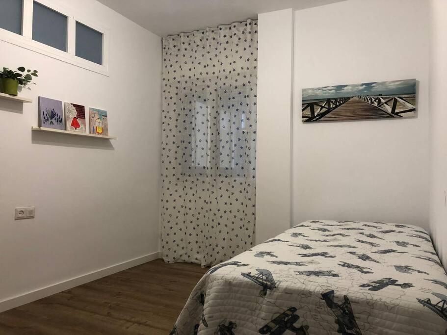 Precioso Apartamento Frente A La Playa Torre Del Mar Kültér fotó