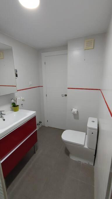 Precioso Apartamento Frente A La Playa Torre Del Mar Kültér fotó
